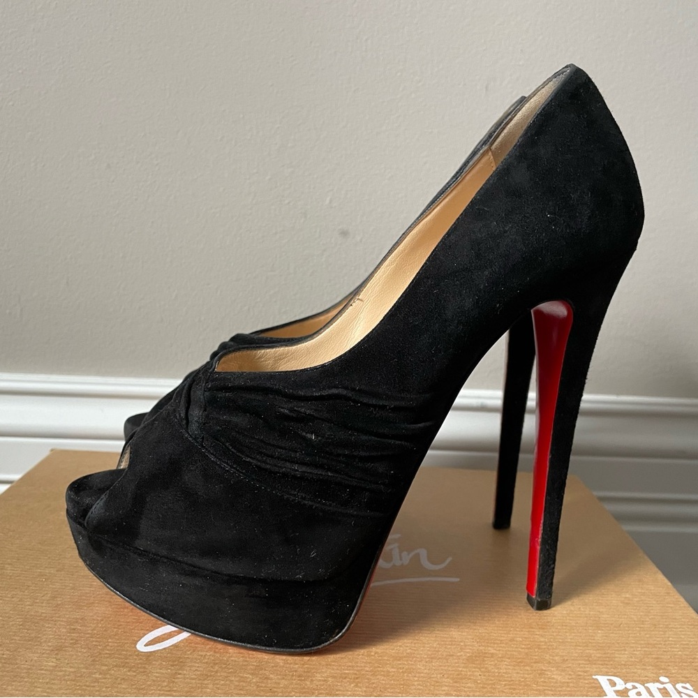 CHRISTIAN LOUBOUTIN
DRAPADITA 150 VEAU VELOURS 38.5 Black